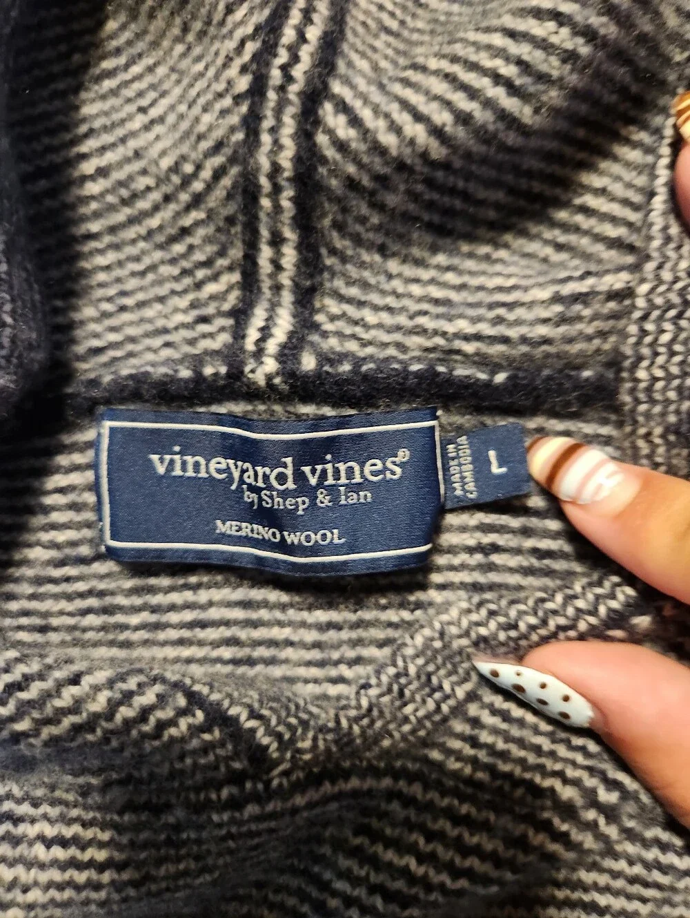 Vineyard Vines hoodie